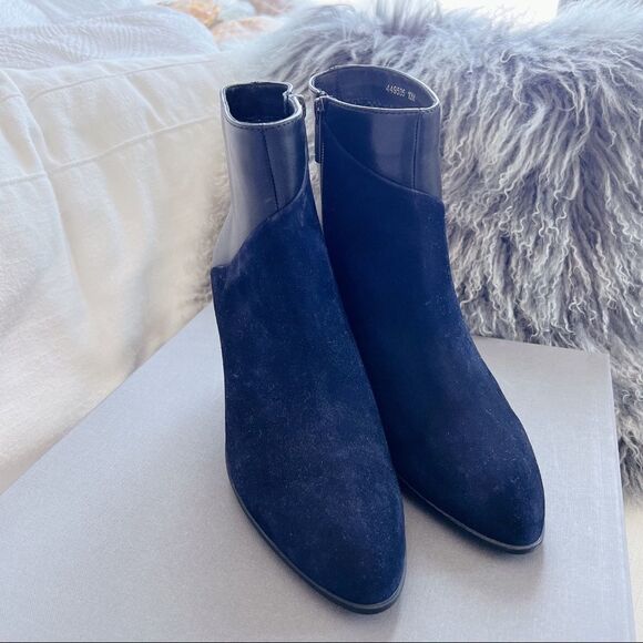 Aquatalia Dia Dress Suede/Calf Bootie Navy/black - Picture 2 of 12